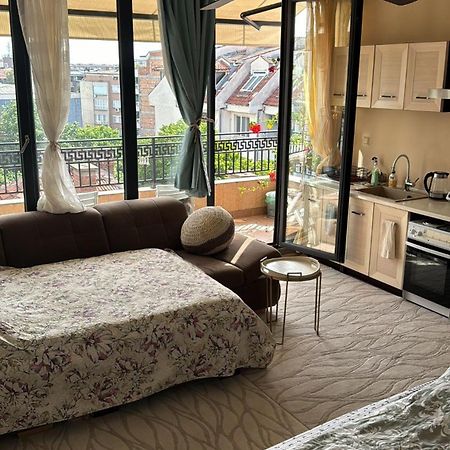 Downtown Central Apartment With Working Kitchen, City Views & Free Parking Kazanlŭk Exterior foto